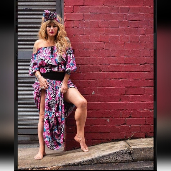 Queen the Label Floral Mumtum Skirt and Off-Shoulder Top set Size S - Picture 8 of 9